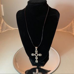 🌎 3/$30 Edforce Stainless Steel Cross Necklace